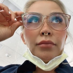 Meet your Posher, Marcela